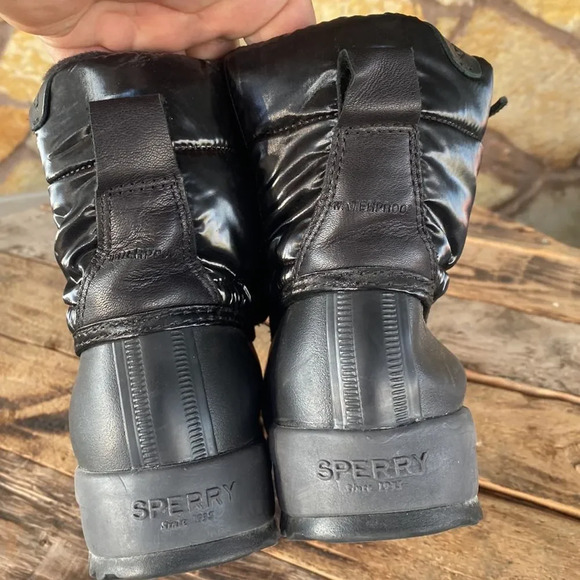 Womens Sperry winter boots size 8.5 chexk them out very nice thanks 🙏 - Picture 4 of 8